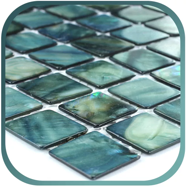 Glass Mosaic Nacre Effect